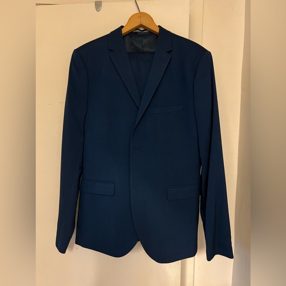 Mens suit from H&M - Picture 1 of 6